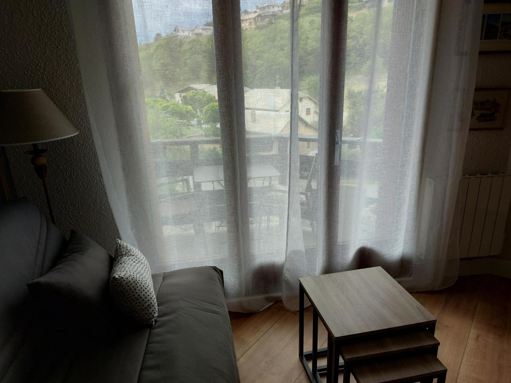 Appartement En Residence Proche Du Plan D'Eau Эмбрён Экстерьер фото